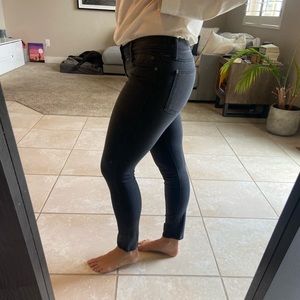 Black stretchy skinny jeans